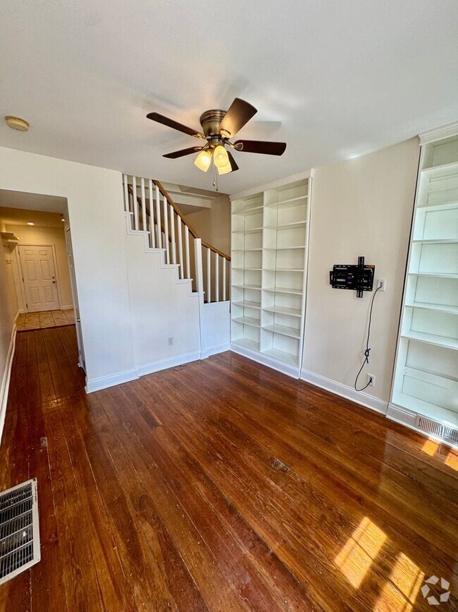 Building Photo - Charming 2-Bedroom Home in Fishtown/Olde R...