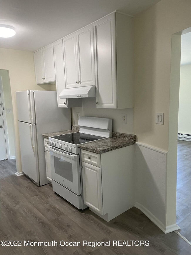 Photo - 82 Amberly Dr