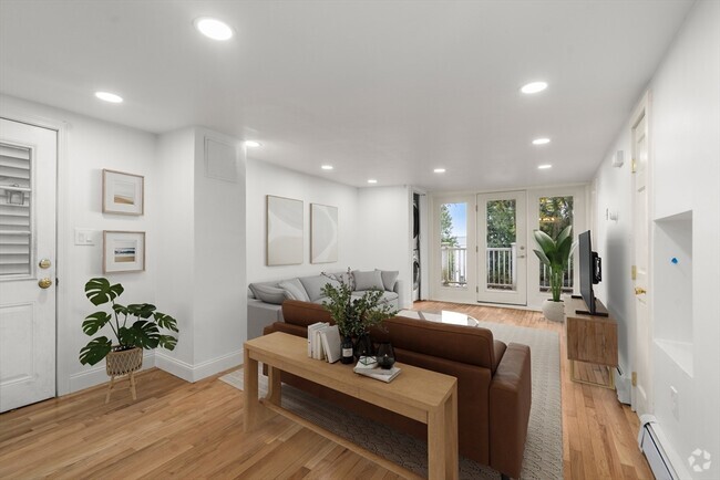Building Photo - 431 E 6th St Rental