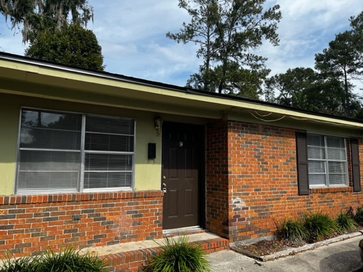Lankford Place - 2BD/1B Duplex - Lankford Place - 2BD/1B Duplex Apartment Unit 108 A