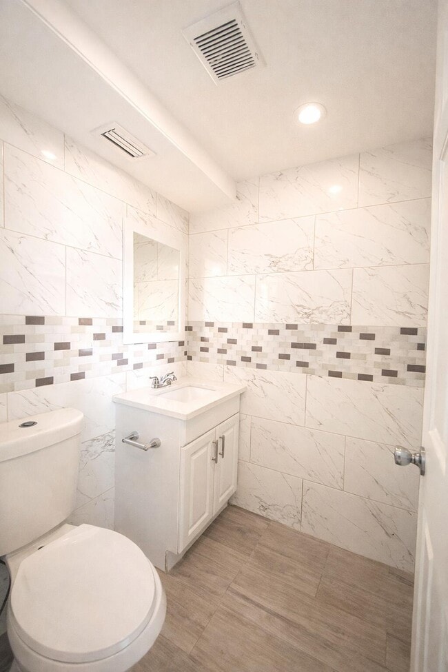 Photo - 299 Tuscany F Unit F