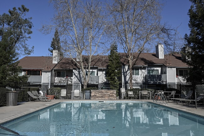 Sierra Oaks North Apartments