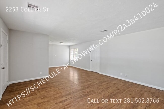 Photo - 2253 Collier St