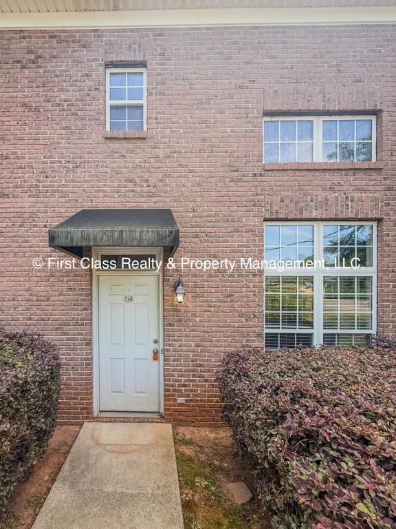 Photo - 710 Tavern Ct