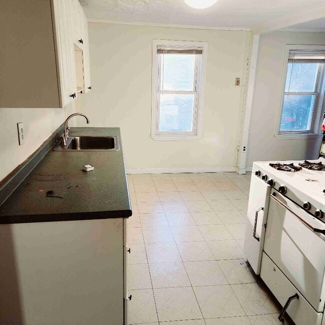 Photo - 130 Central St