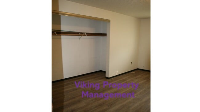 Photo - 1830-860 Unit #1