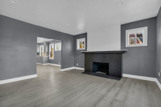 Photo - 3823 Clairmount Ave