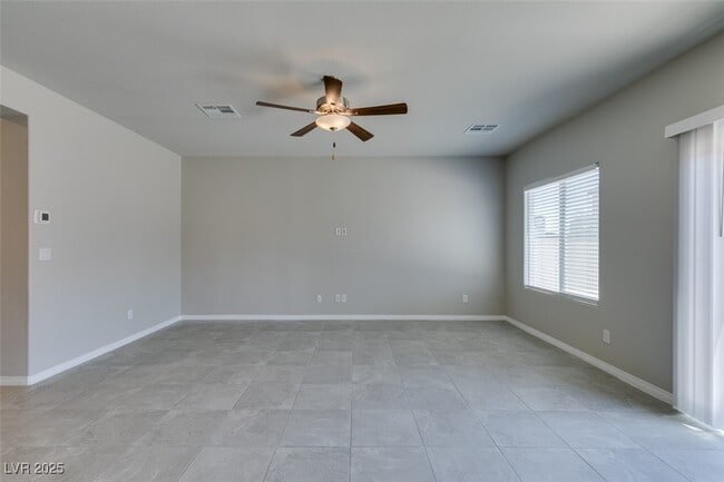 Building Photo - 945 Willow Berry Ave Rental