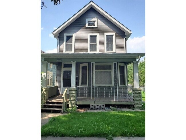 Building Photo - 1133 Beech St Rental