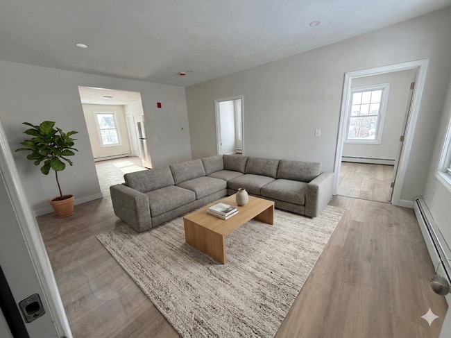 Building Photo - Shippee Unit 2