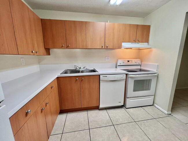 Photo - 415 Executive Center Dr Unit 213