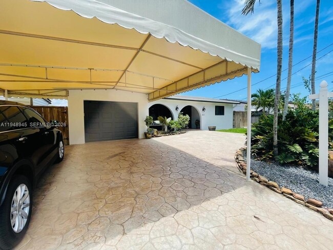 Photo - 2827 McKinley St