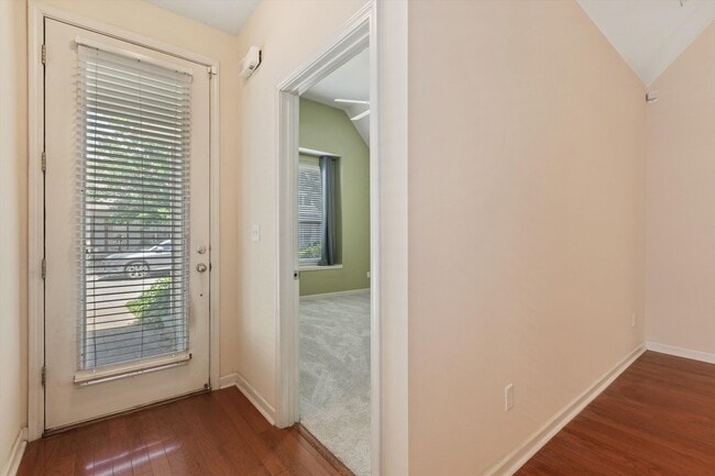 Photo - 1425 Island Town Dr
