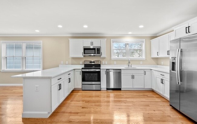 Building Photo - 23 Richfield St Unit 2