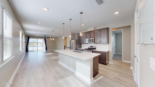 Photo - 333 Cedar Elm Wy