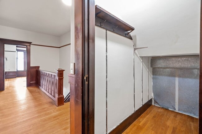 Photo - Sophisticated Lake Street Unit 166