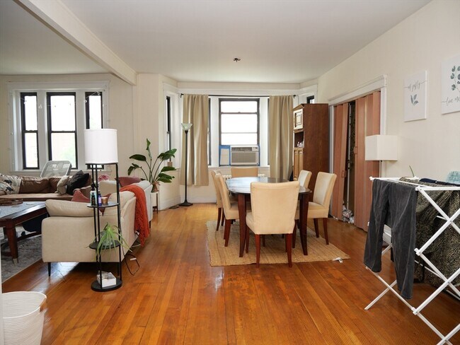 Photo - 221 Saint Paul St Unidad 3 Rental