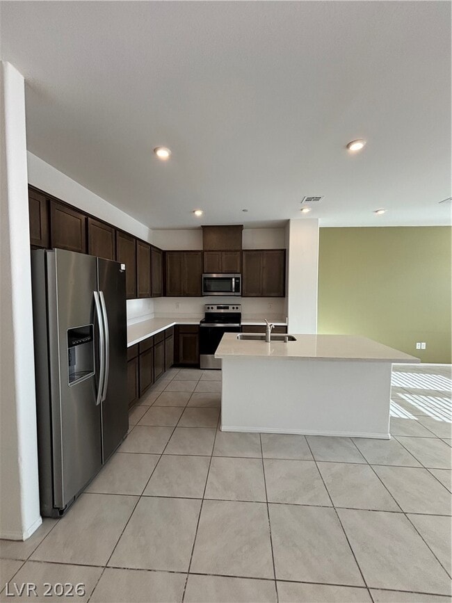 Photo - 5672 Sartorial St