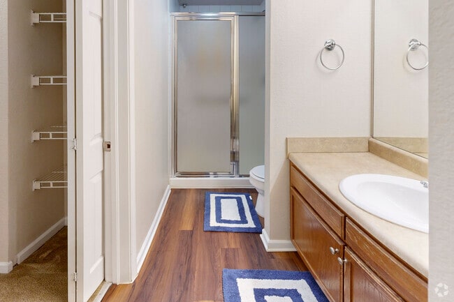 1 habitación, 1 baño - 543 pies cuadrados - Baño