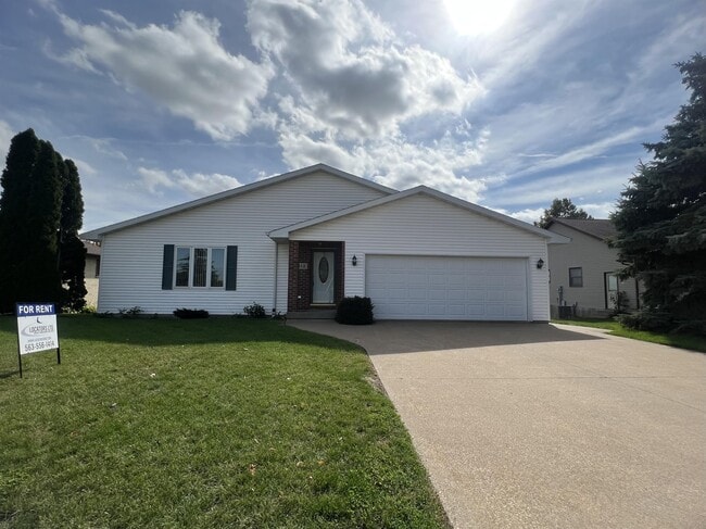 Building Photo - 312 E Main St