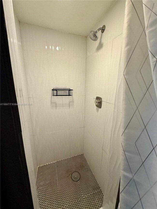 Photo - 8101 Byron Ave Unidad 305