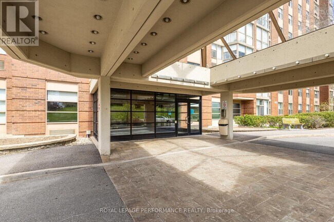 Photo - 2760 Carousel Crescent Unit 1606