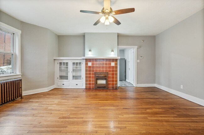 101-103 E Agnew Avenue