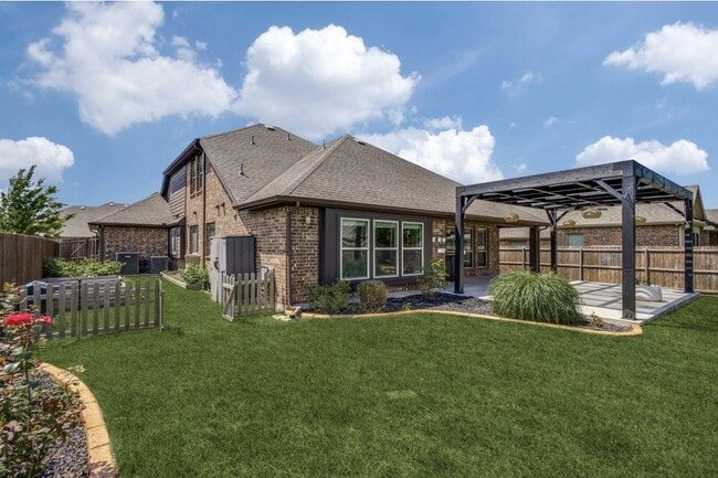 Photo - 3317 Creekhaven Dr