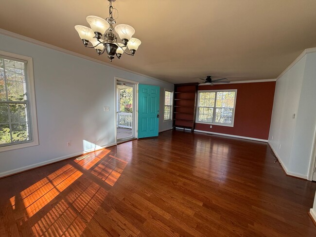 Photo - 504 9th St SW