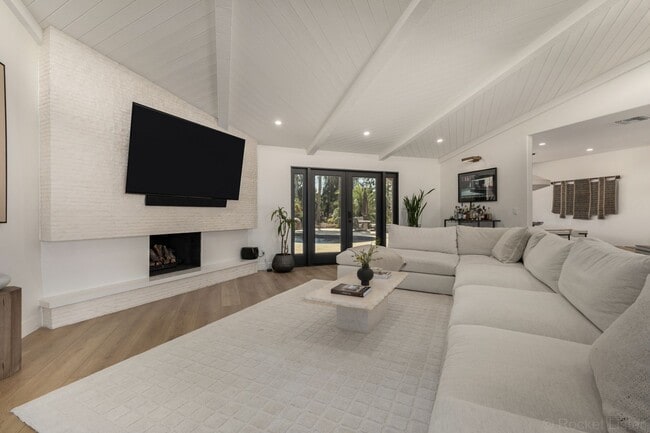 Photo - STUNNING. MODERN LUXURY OASIS In Scottsdale- 4 Bed/3 Bath plus Casita