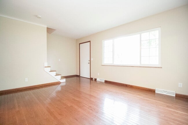 Photo - 2731 Glendale Ave
