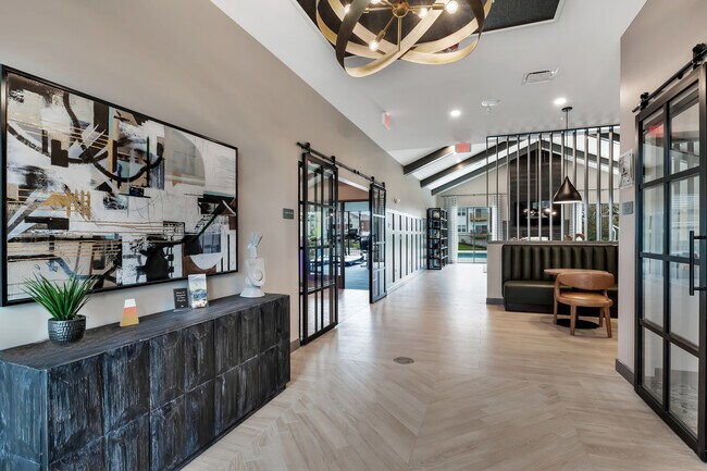 Photo - 8935 Willow Glen Dr