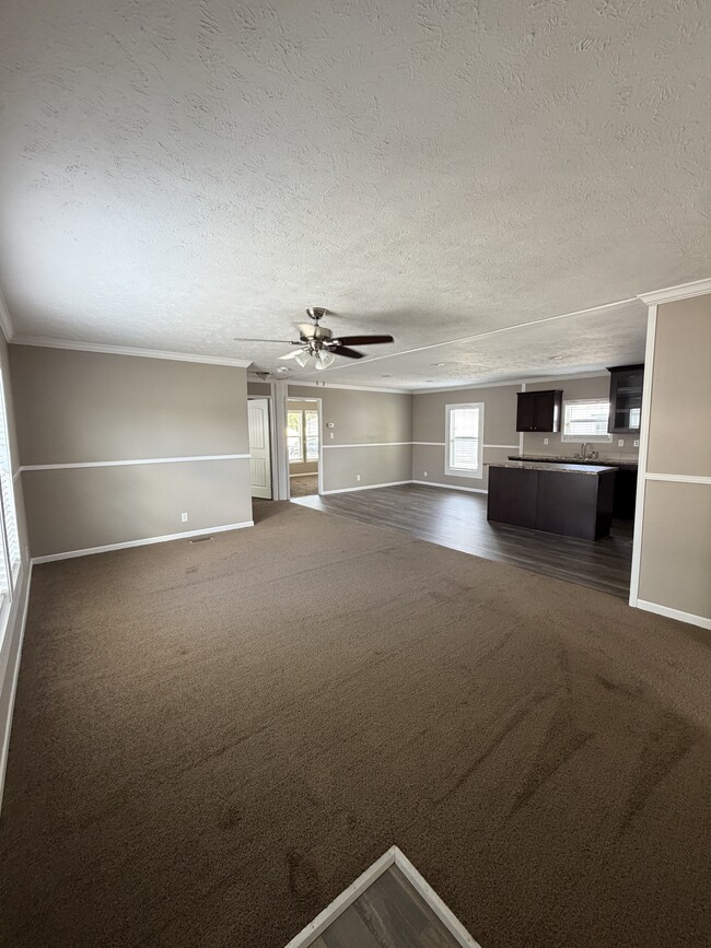 Photo - 1727 Fonsica Way