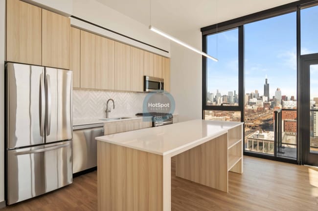 1922 W Ogden Ave Unit 809