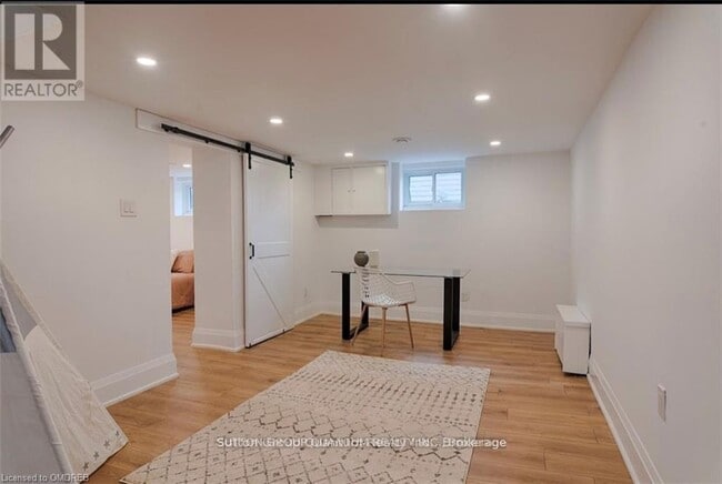 Photo - 108 Rebecca St