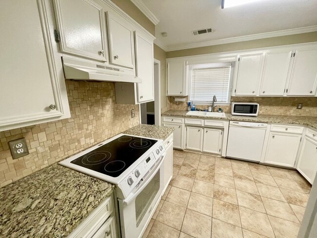 Photo - Charming 3 Bedroom Home in Madison – Bonus Room & Large Private Backyard!