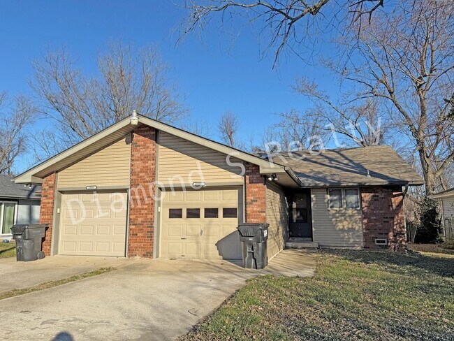 Photo - 2335 W Farm Rd 164 Unidad A