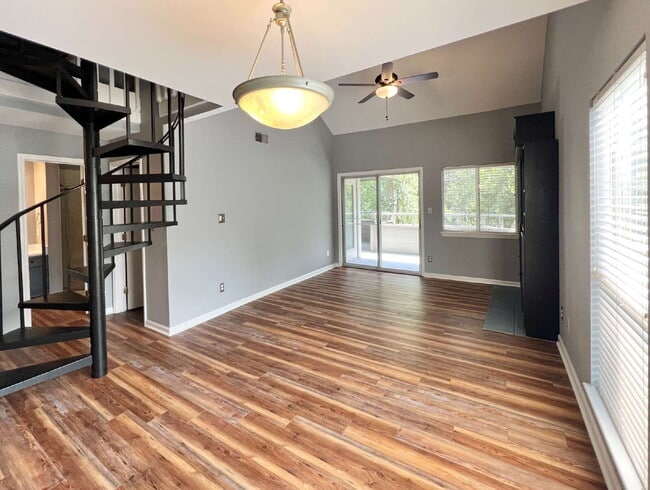 Photo - Freshly Updated Condo!