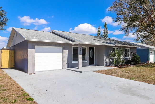 Photo - 7983 Shadow Run Dr