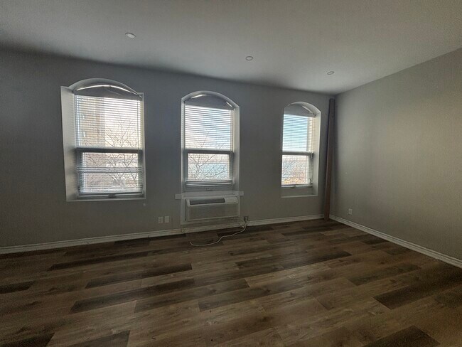 Photo - Beautifully Updated Studio Apartment in Downtown Sarnia! Unité 304