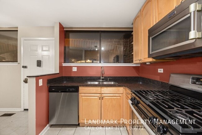 Photo - 824 S May St Unit B