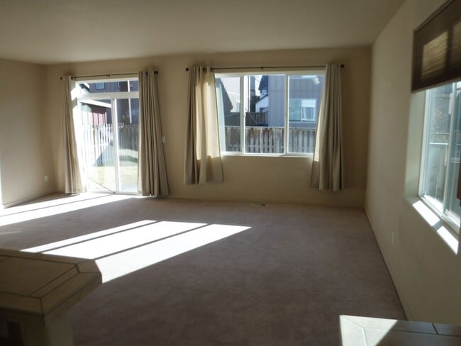 Photo - Conveniently Located 3 Bed/2.5 Bath Single...