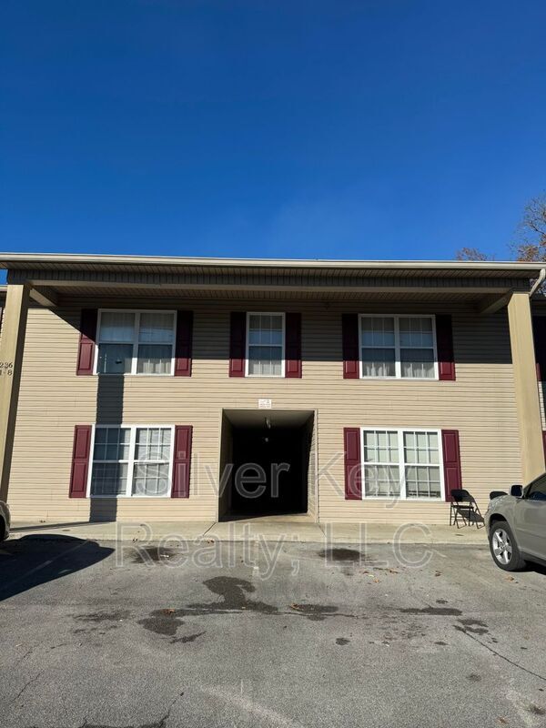 Building Photo - 236 Willow Creek Drive Unit 1 Rental