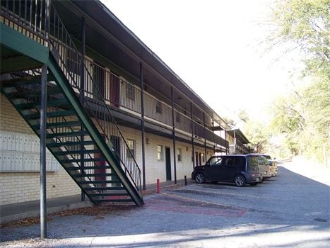 Photo - College Manor Apartments