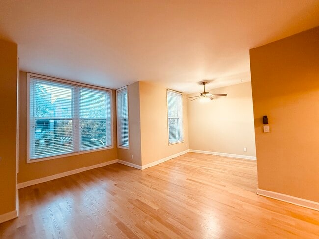 Photo - 2133 N Sheffield Ave Unit 2A