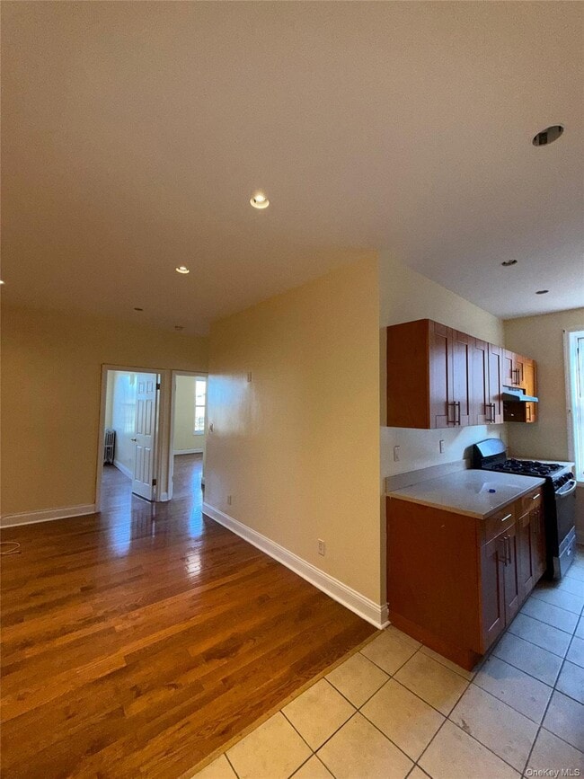 Photo - 132 E 52nd St Unidad 3