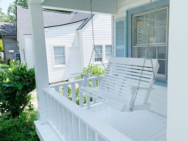 Photo - 301 S Meade St
