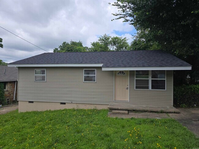 Photo - 2010 S Park St House