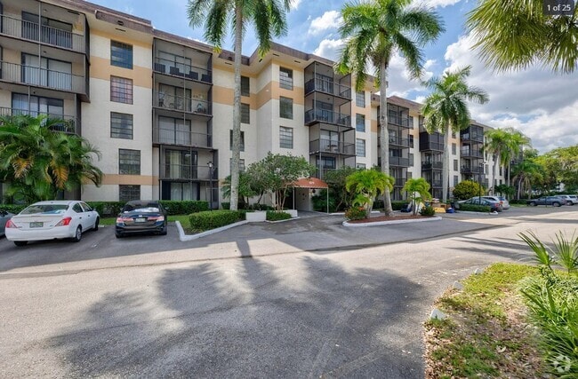 Building Photo - 5570 NW 44th St Unit 412A Rental