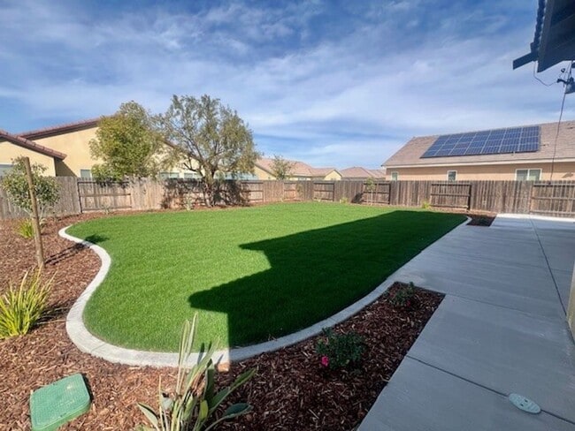 Photo - Northwest Bakersfield Gated Home